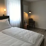 Sybille Kuntz Weingut Gaestehaus ليزا