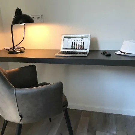 Sybille Kuntz Weingut Gaestehaus Lieser