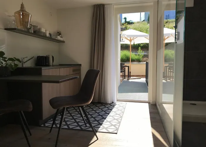 アパート Sybille Kuntz Weingut Gaestehaus *